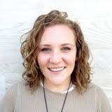 Amber Klinger's Instagram, Twitter & Facebook