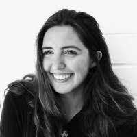 Olivia Moll's Instagram, Twitter & Facebook