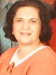 الدكتورة انوار الكناني من مواليد العراق دورة 1983 طب بغداد Graduated from  Baghdad university 1983 Arab board certified 1991 MRCOG from England 1994  American board certified 2005 Working as ob/gyn specialist and