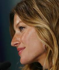 Gisele Has A Typical Dinarid Armenoid Big And Long Nose Big Nose Makeup Big Nose Beauty Gisele Hair