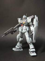 ｈｇｕｃジムカスタムをオリジナル塗装で仕上げました 主な改造は アンテナを真鍮線に 胴の可動軸追加 太腿延長と脛部分での短縮 各所プラ板でのディティールアップ です 過去作での初投 ガンプラ ジム モビルスーツ