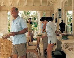 Las Lujosas Y Sorprendentes Casas De Personalidades De Moda Celebrity Houses Award Winning Designer Architectural Digest Show