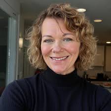 ISO: a handyman, handywoman or general contractor to build a frame, hang a  door, and drywall all inside. Door is a standard 8 foot door. This would be  my third as the