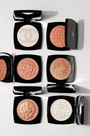 Les Symboles de Chanel Highlighters for Holiday - The Beauty Look Book