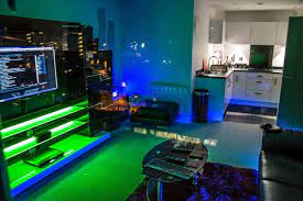 Pc Gaming Room Ideas Setup Simulator Ultimate Computer Video Game Small Es Home Office On Budget Livin Game Room Family Video Game Rooms Video Game Room Design