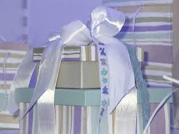 Gambar : bunga, perayaan, hadiah, dekorasi, warna, biru, deco, Selamat ulang  tahun, desain interior, kertas pembungkus, produk, festival, Latar  Belakang, liburan, kegembiraan, pengemasan, keinginan, ulang tahun,  keberuntungan, putaran, salam, kartu ...