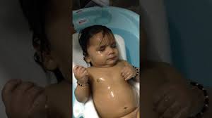 Put your baby in the tub! Bathtub For 5 Month Old