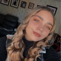 Alexis Ware's Instagram, Twitter & Facebook