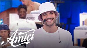 Raffaele è uno dei concorrenti della ventesima edizione di amici, in onda su canale 5 dal 14 novembre 2020. Amici 20 Raffaele Love On The Brain Youtube