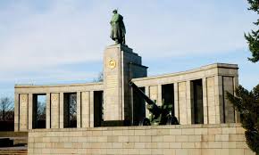 Självständighetsdagen (till minne av självständigheten från danmark denna dag 1944). Strasse Des 17 Juni In Berlin Sights And History