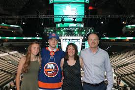 Veuillez utiliser une version prise en charge pour bénéficier d'une meilleure expérience msn. Family Accomplishment For Dobsons Hockey Sports The Journal Pioneer