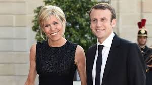 Artisane inlassable du centre, combattante passionnée de l'europe, marielle de sarnez nous a quittés ce soir. The 64 Year Old Wife Of Emmanuel Macron Getting Used To Staying In Spotlight Publika Md Aici Sunt Ètirile