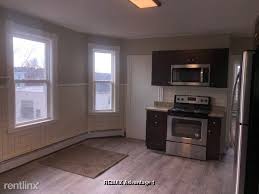 3 br, 1.5 bath apartment 51 lyon st