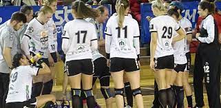 Dernières infos, interviews des handballeuses, vidéos des matchs, résultats et classements des compétitions en direct avec rmc sport. Handbal Feminin Universitatea Cluj Egalitate Cu Dacia Mioveni Realitatea De Cluj