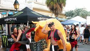 You'll find good music, booze, costuming, parades and a. Key West The Newspaper Sign Up Is Open For 2016 Fantasy Fest Street Fair