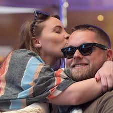 Who are some good therapist around here and how fast would they get me in?