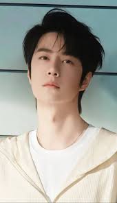 Bear Bear is looking quite handsome in his beautiful collar Auntie Sherri  Butcher made for him! Thank you honey!♥️♥️♥️🙏🐾