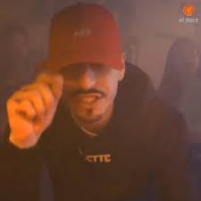 De obrero a cantante: la historia del autor de Tamo Chelo 🔥, 🥰 Lautaro  René Coronel, más conocido como @el_noba1312, llegó a Córdoba con su arte  urbano. Nacido en una familia de albañiles, durante su ...