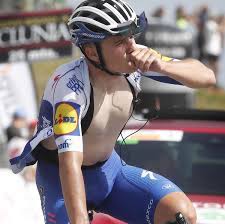 Remco evenepoel has pulled out of the giro d'italia before stage 18 due to injuries sustained in a fall on the descent yesterday. Evenepoel Muss Beim Giro Beweisen Ob Er Grand Tour Kann Radsport News Com