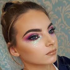 Fasching Schminke Glitzer Augen Make Up Gold Sternchen Make Up Augen Make Up Gold Glitzer Fur Augen