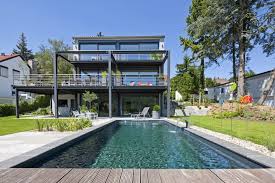 Naturpool Oder Schwimmteich Mit Biologischer Natuerlicher Wasserreinigung 15 Natur Pool Coole Pools Naturlicher Pool