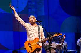 � autor de m�sicas consagradas como �prociss�o�, �domingo no parque� e �aquele abra�o�. Gilberto Gil