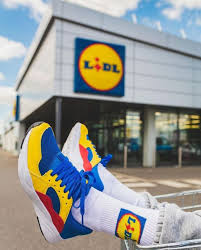 Bekijk nu de sneakers aanbieding bij lidl uit de actuele folder. Les Baskets Lidl Qui Se Revendent A Prix D Or Sont A Nouveau En Vente Tendances 7sur7 Be