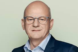 Adm. direktør gennem 25 år