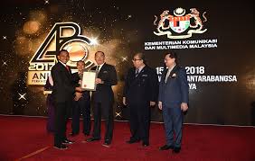Perpaduan kaum menjadi faktor penting bagi mencapai status negara maju, kata pengerusi yayasan sukarelawan siswa (yss), tan sri lee lam thye. Photo Gallery Category Finas Image Perbadanan Kemajuan Filem Nasional Malaysia