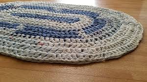 Oder wie man beim weben auf rahmen vorgeht? Upcycling Sitzkissen Aus Stoffresten Hakeln Waschbar Magazin