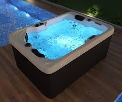 Sie sind oval und bieten somit die beste form, um romantische stunden zu zweit im kleinen whirlpool zu genießen. Hot Tub Whirlpool Outdoor 41 Dusen Heizung Ozon Gunstig Fur 2 3 Personen Supply24