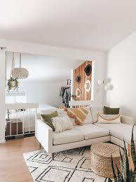 Small Space Squad Inside The Bright And Airy Studio Of Lori Dail Small Apartment Interior Studio Apartment Living Studio Apartment Decorating