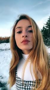 Aurelia Summers's Instagram, Twitter & Facebook