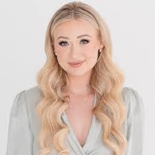 Hollie Moran's Instagram, Twitter & Facebook