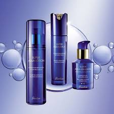 If an emulsion is prepared by homogenizing two pure liquid components, phase separation will generally be rapid, especially if the concentration of the dispersed phase is at all high. Super Aqua Emulsion Light Guerlain