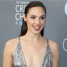 Gal gadot (april 30th, 1985) is an israeli actress and fashion model. Four Rituals That Gal Gadot Relies On To Feel Her Finest