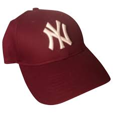 Hats & gloves a collection of wide brimmed and bucket hats, baseball caps with the gg pattern and gucci logo, wool hats and leather gloves for men. Pre Owned Gucci Cap In Burgundy Modesens