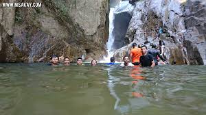 The falls are around 20 km from kuala kubu baru, the capital of hulu selangor district. Amanz Outdoor Sungai Chiling Kuala Kubu Bharu Nisa Kay