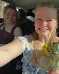 When you find good friends who love food, worship and Jesus >>