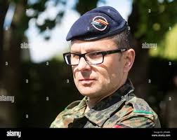 Cropp hi-res stock photography and images