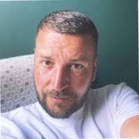 Luke Beardmore's Instagram, Twitter & Facebook