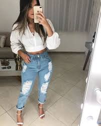 Calças Jeans Que Estão Na Moda 2020 Calca Jeans Destroyed No Verao Em 2020 Looks Casuais Looks Estilosos E Looks