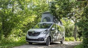 Fourgon Amenage Sur Renault Trafic 5 Places Carte Grise Trek 53 Hanroad Fourgon Fourgon Amenage Renault Trafic