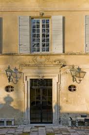 Epingle Par Chris Arro Sur Jardin Et Terrasse Couleur Facade Maison Luberon Saint Remy De Provence