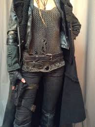 Love The Top And The Coat And Belts And Pouches Are Important Apocalyptic Clothing Fashion Inspiration Design Post Apocalyptic Costume