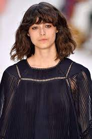 With long wavy locks and a heavy bang, you'll be making a statement with this black wig. 22 Best Wavy Hair With Bangs Ideas For 2021 All Things Hair Usa