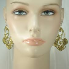 Rubinrote und GOLDfarbene Lorbeerblatt Ohrringe Cloisonné und Champlevé  Emaille auf Feinsilber 24k Gold mit Sterling Ohrhaken von Sandra McEwen