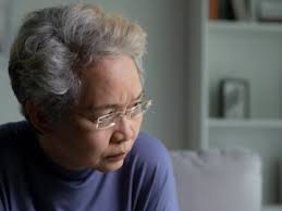 Bé trai 7 tuổi gây sốt khi kiếm được 350 triệu đồng nhờ dạy yoga