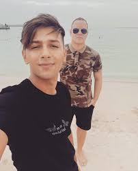 Oficiální facebook zpěváka jana bendiga! Sok Snubenec Byvaleho Superstaristu Obzalovany Z Obchodu S Bielym Masom Hrozi Mu 12 Rokov Vazenia Topky Sk