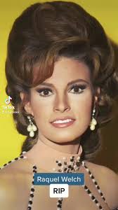 #raquelwelch